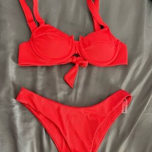 Bundle deals/ 2 bikinis